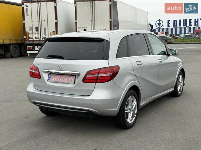 Сірий Мерседес Б-клас, об'ємом двигуна 0 л та пробігом 159 тис. км за 9400 $, фото 7 на Automoto.ua