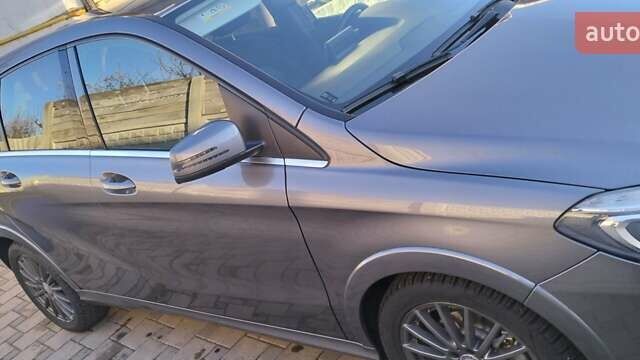 Сірий Мерседес Б-клас, об'ємом двигуна 0 л та пробігом 136 тис. км за 12800 $, фото 2 на Automoto.ua