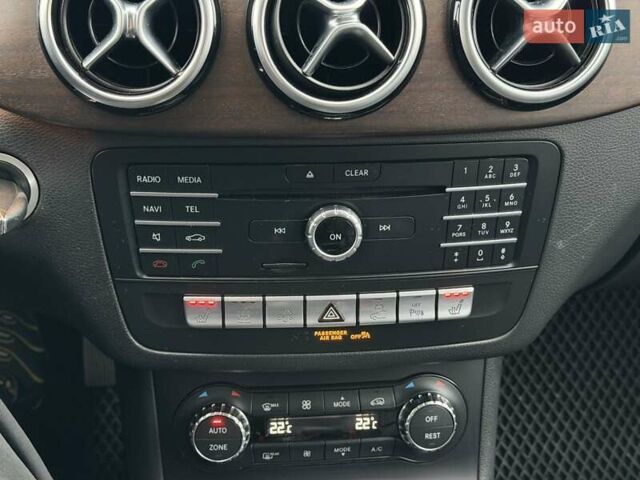 Сірий Мерседес Б-клас, об'ємом двигуна 0 л та пробігом 159 тис. км за 9400 $, фото 31 на Automoto.ua