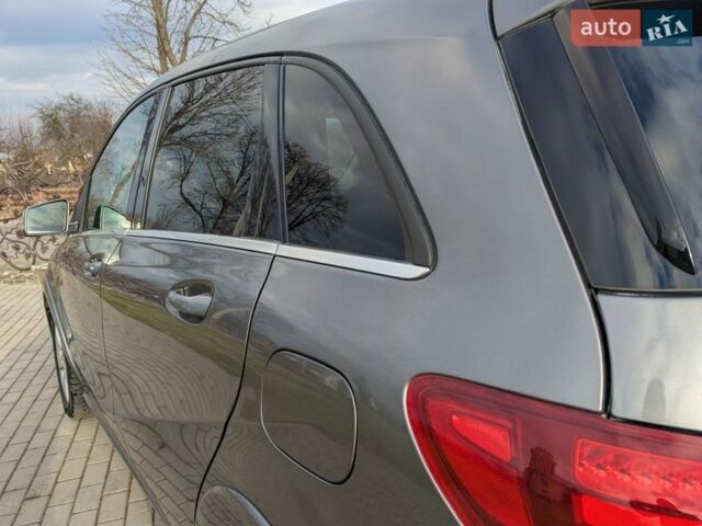 Сірий Мерседес Б-клас, об'ємом двигуна 0 л та пробігом 142 тис. км за 9500 $, фото 12 на Automoto.ua