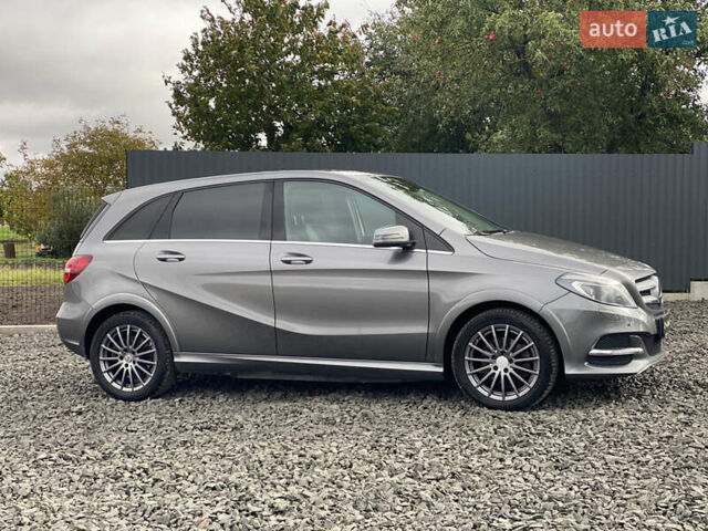 Серый Мерседес Б-класс, объемом двигателя 0 л и пробегом 115 тыс. км за 10999 $, фото 89 на Automoto.ua