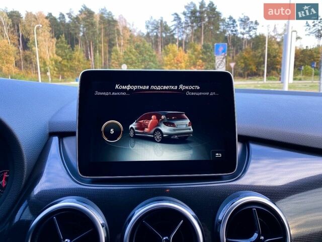 Сірий Мерседес Б-клас, об'ємом двигуна 0 л та пробігом 170 тис. км за 9999 $, фото 18 на Automoto.ua