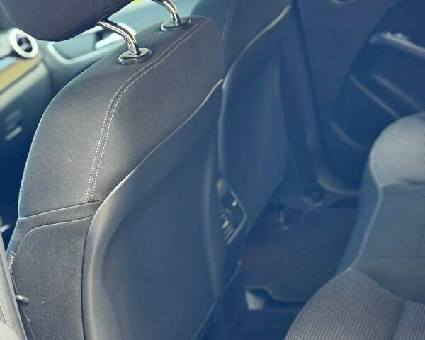 Серый Мерседес Б-класс, объемом двигателя 0 л и пробегом 115 тыс. км за 10250 $, фото 41 на Automoto.ua