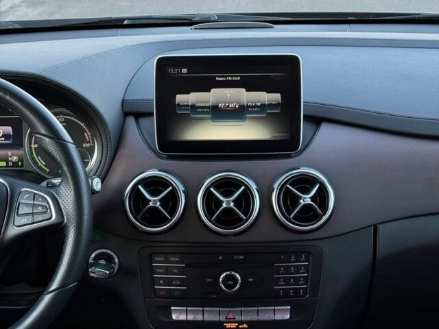 Серый Мерседес Б-класс, объемом двигателя 0 л и пробегом 110 тыс. км за 10499 $, фото 11 на Automoto.ua