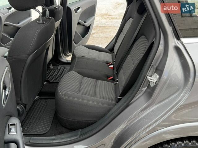 Сірий Мерседес Б-клас, об'ємом двигуна 0 л та пробігом 140 тис. км за 9500 $, фото 37 на Automoto.ua