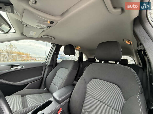 Сірий Мерседес Б-клас, об'ємом двигуна 0 л та пробігом 63 тис. км за 12900 $, фото 13 на Automoto.ua