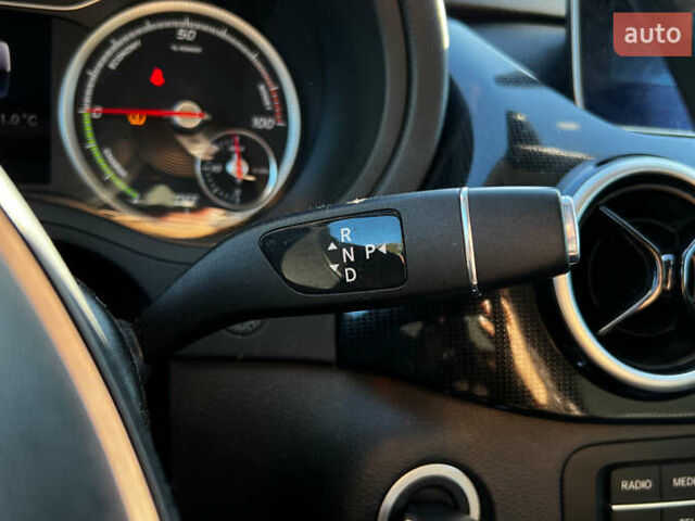 Сірий Мерседес Б-клас, об'ємом двигуна 0 л та пробігом 133 тис. км за 10650 $, фото 13 на Automoto.ua