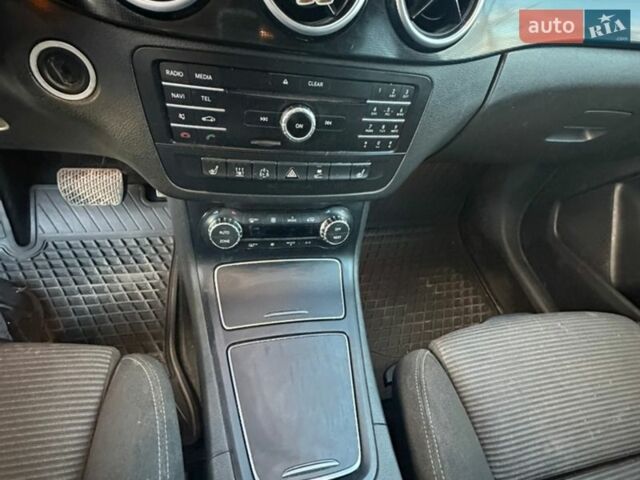 Серый Мерседес Б-класс, объемом двигателя 0 л и пробегом 139 тыс. км за 11500 $, фото 28 на Automoto.ua