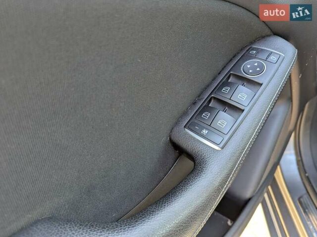 Серый Мерседес Б-класс, объемом двигателя 0 л и пробегом 143 тыс. км за 8999 $, фото 50 на Automoto.ua