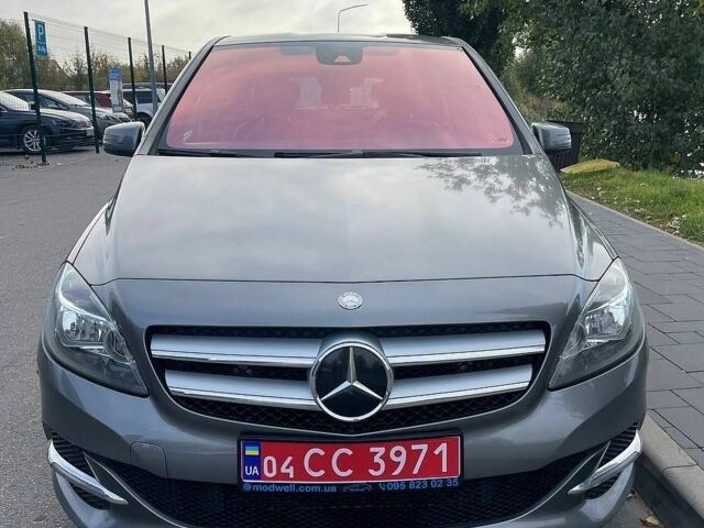 Сірий Мерседес Б-клас, об'ємом двигуна 0 л та пробігом 160 тис. км за 10700 $, фото 1 на Automoto.ua