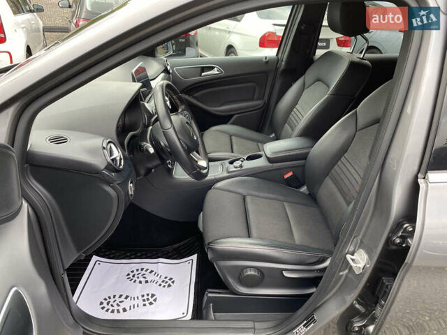 Серый Мерседес Б-класс, объемом двигателя 0 л и пробегом 115 тыс. км за 10999 $, фото 43 на Automoto.ua