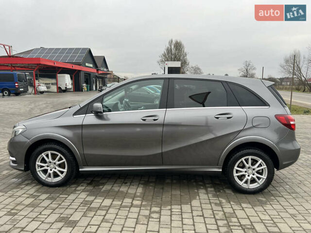 Сірий Мерседес Б-клас, об'ємом двигуна 0 л та пробігом 139 тис. км за 10400 $, фото 8 на Automoto.ua