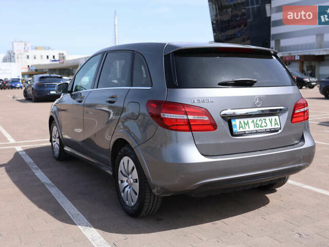 Серый Мерседес Б-класс, объемом двигателя 0 л и пробегом 128 тыс. км за 10499 $, фото 5 на Automoto.ua