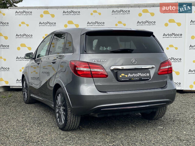 Серый Мерседес Б-класс, объемом двигателя 0 л и пробегом 115 тыс. км за 10999 $, фото 97 на Automoto.ua