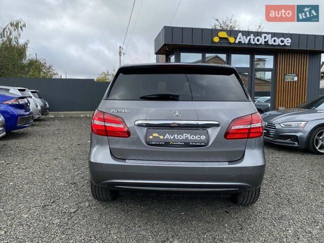 Серый Мерседес Б-класс, объемом двигателя 0 л и пробегом 115 тыс. км за 10999 $, фото 28 на Automoto.ua