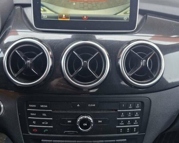 Сірий Мерседес Б-клас, об'ємом двигуна 0 л та пробігом 127 тис. км за 11300 $, фото 9 на Automoto.ua