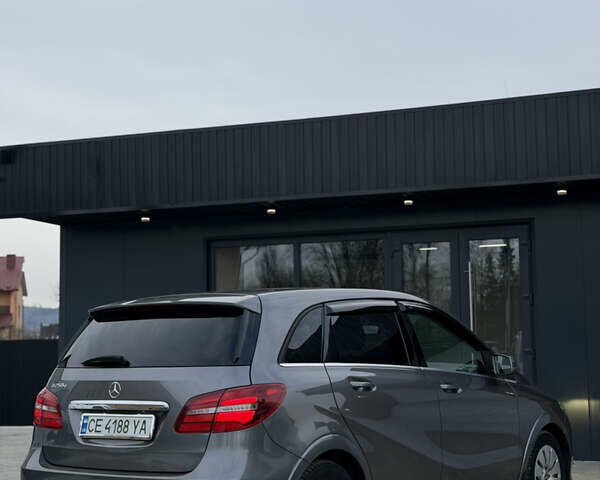 Серый Мерседес Б-класс, объемом двигателя 0 л и пробегом 140 тыс. км за 10400 $, фото 13 на Automoto.ua