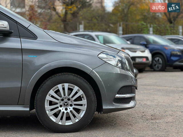 Мерседес Б-класс 2017 в Виннице на Automoto.ua Серый Мерседес Б-класс, объемом двигателя 2 л и пробегом 149 тыс. км за 14480 $, фото 12 на Automoto.ua