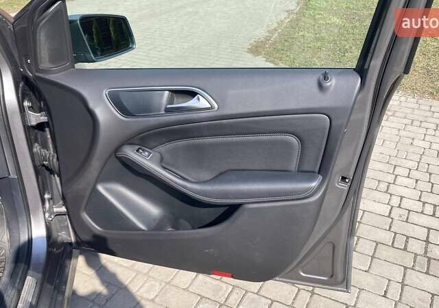 Серый Мерседес Б-класс, объемом двигателя 0 л и пробегом 134 тыс. км за 10199 $, фото 4 на Automoto.ua