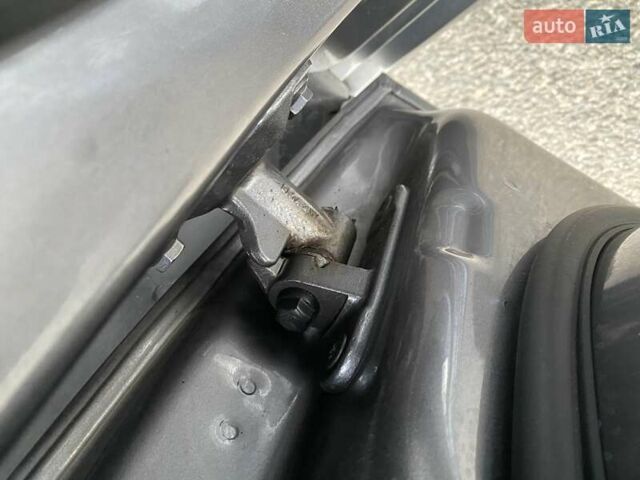 Серый Мерседес Б-класс, объемом двигателя 0 л и пробегом 147 тыс. км за 10900 $, фото 94 на Automoto.ua