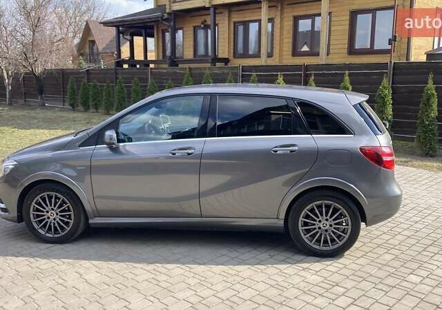 Серый Мерседес Б-класс, объемом двигателя 0 л и пробегом 134 тыс. км за 10199 $, фото 22 на Automoto.ua