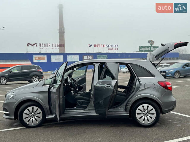 Сірий Мерседес Б-клас, об'ємом двигуна 0 л та пробігом 116 тис. км за 8999 $, фото 37 на Automoto.ua