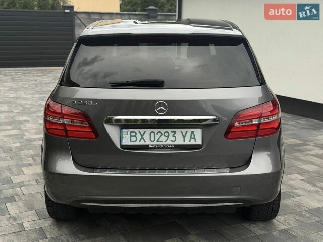 Сірий Мерседес Б-клас, об'ємом двигуна 0 л та пробігом 112 тис. км за 9950 $, фото 2 на Automoto.ua