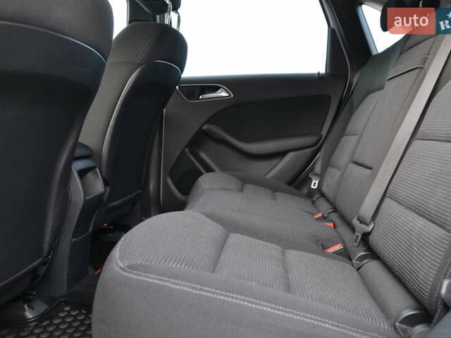 Серый Мерседес Б-класс, объемом двигателя 0 л и пробегом 80 тыс. км за 10450 $, фото 17 на Automoto.ua