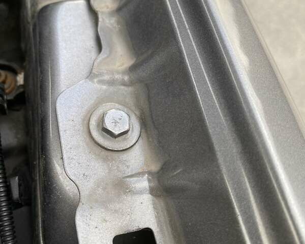 Серый Мерседес Б-класс, объемом двигателя 0 л и пробегом 147 тыс. км за 10900 $, фото 100 на Automoto.ua