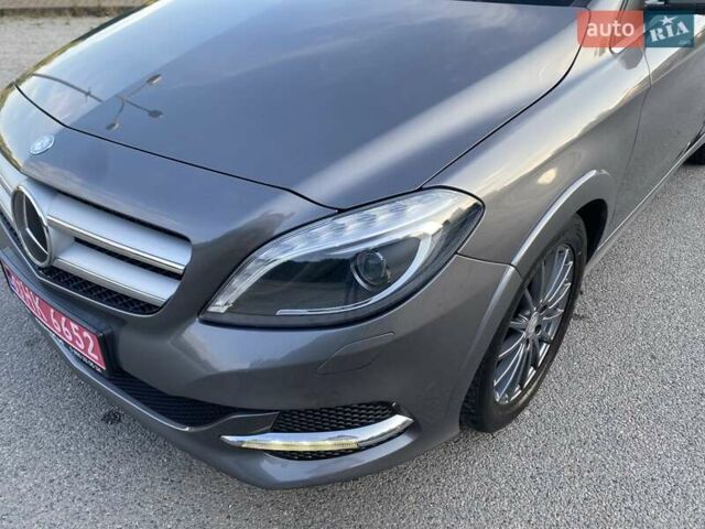 Сірий Мерседес Б-клас, об'ємом двигуна 0 л та пробігом 146 тис. км за 12950 $, фото 11 на Automoto.ua
