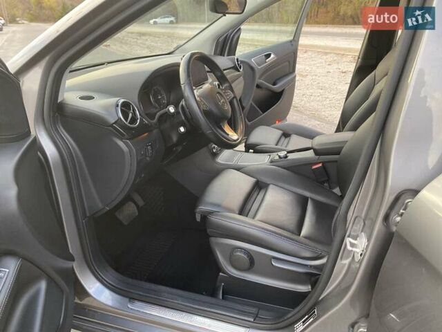 Серый Мерседес Б-класс, объемом двигателя 0 л и пробегом 147 тыс. км за 10900 $, фото 22 на Automoto.ua