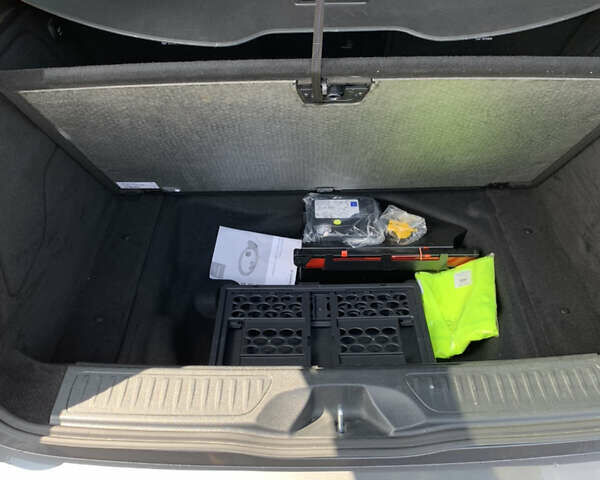 Серый Мерседес Б-класс, объемом двигателя 0 л и пробегом 112 тыс. км за 10300 $, фото 17 на Automoto.ua