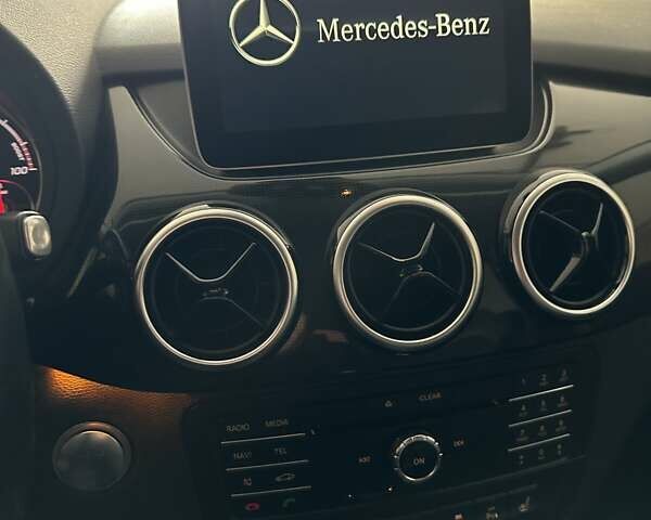 Серый Мерседес Б-класс, объемом двигателя 0 л и пробегом 72 тыс. км за 14300 $, фото 9 на Automoto.ua