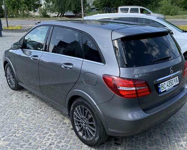 Серый Мерседес Б-класс, объемом двигателя 0 л и пробегом 112 тыс. км за 10300 $, фото 4 на Automoto.ua