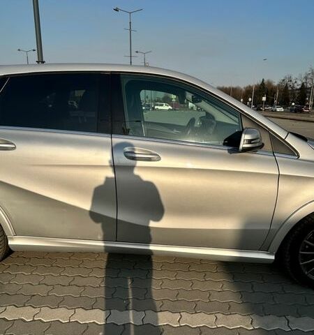 Серый Мерседес Б-класс, объемом двигателя 0 л и пробегом 98 тыс. км за 9900 $, фото 15 на Automoto.ua