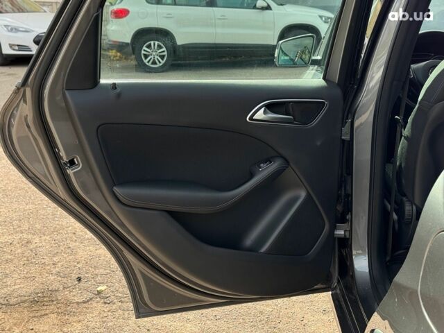 Серый Мерседес Б-класс, объемом двигателя 2 л и пробегом 149 тыс. км за 14480 $, фото 36 на Automoto.ua