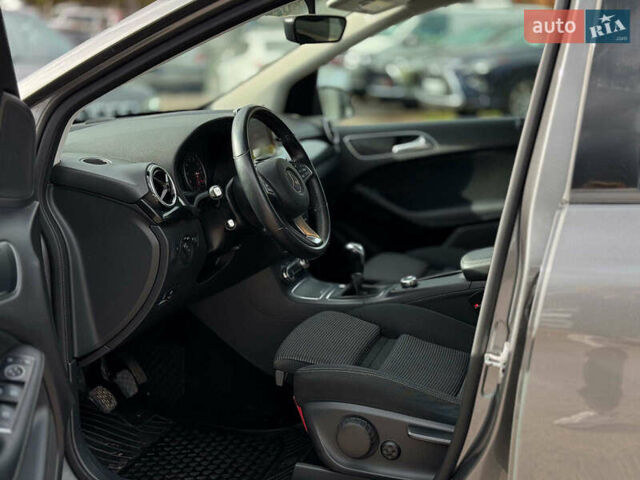 Мерседес Б-класс 2017 в Виннице на Automoto.ua Серый Мерседес Б-класс, объемом двигателя 2 л и пробегом 149 тыс. км за 14480 $, фото 17 на Automoto.ua