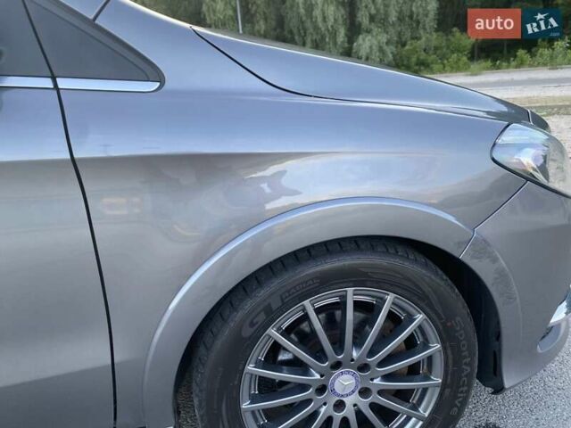 Сірий Мерседес Б-клас, об'ємом двигуна 0 л та пробігом 146 тис. км за 12950 $, фото 100 на Automoto.ua