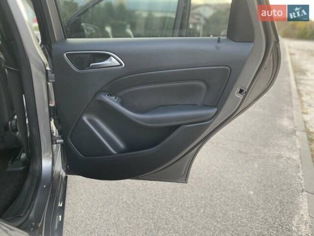 Серый Мерседес Б-класс, объемом двигателя 0 л и пробегом 147 тыс. км за 10900 $, фото 30 на Automoto.ua