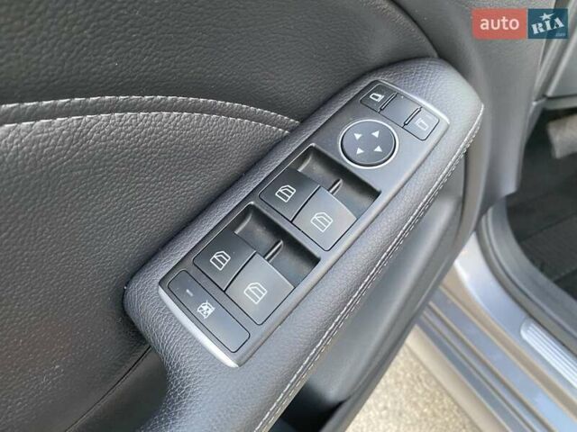 Серый Мерседес Б-класс, объемом двигателя 0 л и пробегом 147 тыс. км за 10900 $, фото 42 на Automoto.ua