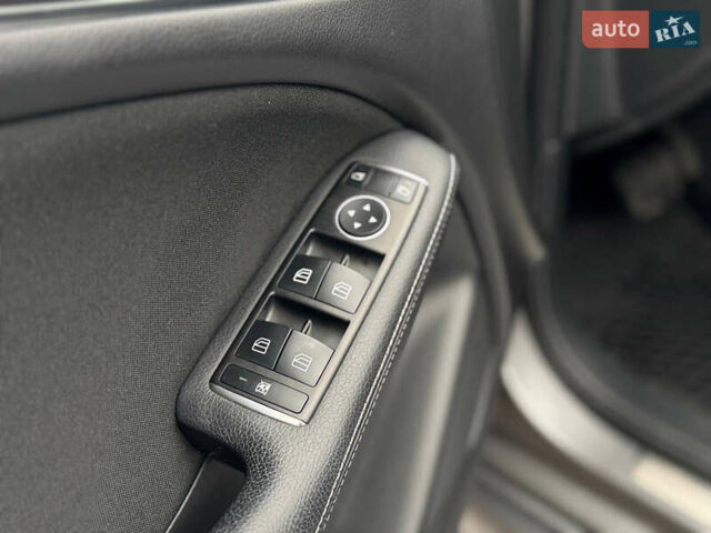 Сірий Мерседес Б-клас, об'ємом двигуна 0 л та пробігом 116 тис. км за 8999 $, фото 11 на Automoto.ua