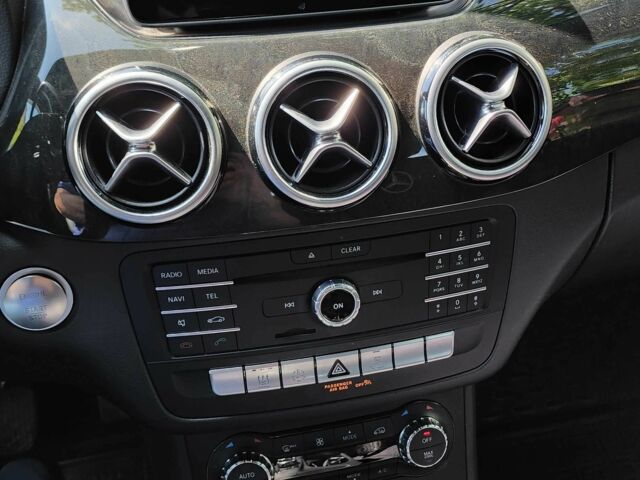 Сірий Мерседес Б-клас, об'ємом двигуна 0 л та пробігом 61 тис. км за 11500 $, фото 9 на Automoto.ua