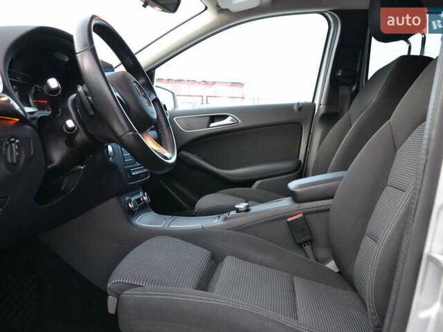 Серый Мерседес Б-класс, объемом двигателя 0 л и пробегом 80 тыс. км за 10450 $, фото 14 на Automoto.ua