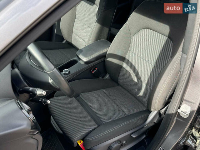 Мерседес Б-класс 2017 в Виннице на Automoto.ua Серый Мерседес Б-класс, объемом двигателя 2 л и пробегом 149 тыс. км за 14480 $, фото 23 на Automoto.ua