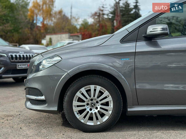 Мерседес Б-класс 2017 в Виннице на Automoto.ua Серый Мерседес Б-класс, объемом двигателя 2 л и пробегом 149 тыс. км за 14480 $, фото 3 на Automoto.ua