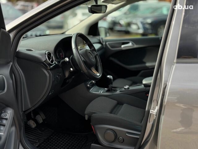 Серый Мерседес Б-класс, объемом двигателя 2 л и пробегом 149 тыс. км за 14480 $, фото 17 на Automoto.ua