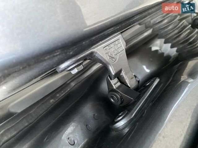 Серый Мерседес Б-класс, объемом двигателя 0 л и пробегом 147 тыс. км за 10900 $, фото 101 на Automoto.ua