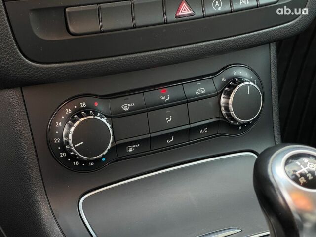 Серый Мерседес Б-класс, объемом двигателя 2 л и пробегом 149 тыс. км за 14480 $, фото 27 на Automoto.ua