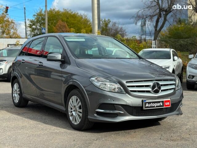 Серый Мерседес Б-класс, объемом двигателя 2 л и пробегом 149 тыс. км за 14480 $, фото 13 на Automoto.ua