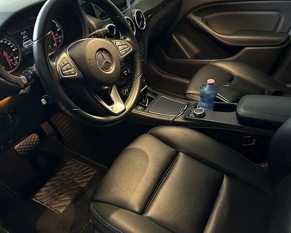 Серый Мерседес Б-класс, объемом двигателя 0 л и пробегом 72 тыс. км за 14300 $, фото 5 на Automoto.ua